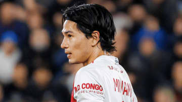 南野拓実の負傷でW杯に暗雲　前十字靱帯断裂にファン悲痛「復帰がさらに遠のいてしまった」「本当に残念」