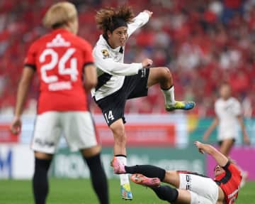 J１連覇経験者「ホンマに来た」柏レイソルに完全移籍「ガチで嬉しい」「来年マジでタイトル狙える」など脚光