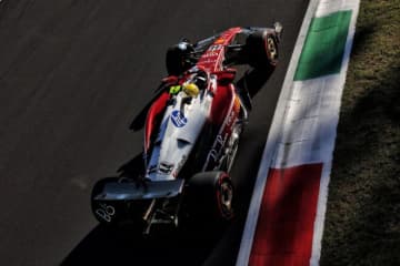 【F1チーム別技術レビュー：フェラーリ】SF-25が抱える先天的な問題＆開発戦略の失敗で、選手権4位に転落