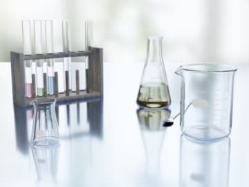 年始のお出かけに【参加無料】大津市科学館で「ふしぎ科学実験イベント」開催！ぷよぷよビーズで遊ぼ