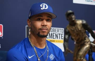 【ドジャース】ベッツがオバマ元大統領とゴルフを満喫＝米報道