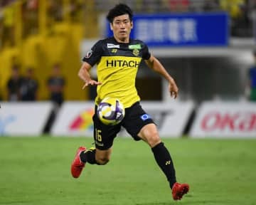 「浦和レッズが、より強く、誰からも愛され、憧れてもらえるように」埼玉県出身の34歳DFが感じる幸せと強い責任感。柏から完全移籍「幼いころから憧れていた」