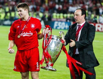 「５人目のキッカーは彼しか考えられなかった」“伝説の当事者”ラファエル・ベニテスが振り返る「イスタンブールの奇跡」の舞台裏【現地発】