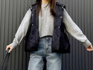 「きれいめもカジュアルもイケる！」「着心地抜群！」【ユニクロ】“まるでニット”な「優秀トップス」