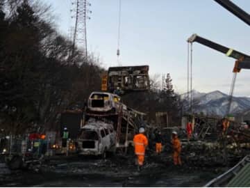 【速報】関越道の通行止め…焼損車両約20台の撤去に時間　本日中の解除見通し立たず　広域迂回を促す