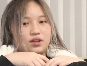 18歳で妊娠、離婚、20歳年上男性と再婚…「新しいパパはママの元お客さん」12歳長女、義父への本音を明かす