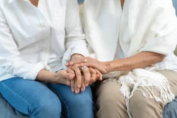 女性役員に「子どもは作らないの？」と聞かれ、困ってた。すると別の女性がやってきて……