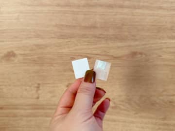 飛ぶように売れてる【セリア】「カーテンまわりをすっきりさせてくれる！」超優秀人気グッズ3選