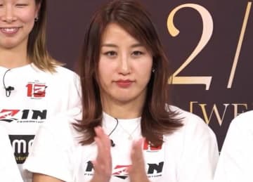 「二の腕すごっ」「筋肉が美しい」“美ボディ”MMA女子ファイターに驚きの声