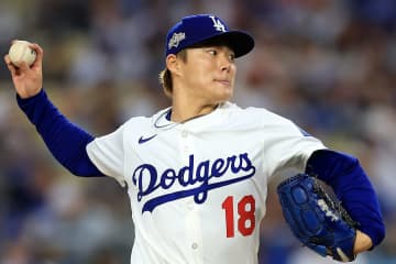 「もう一つのヤマモトの姿」山本由伸、オリ時代同僚との写真に米メディア注目「ドジャースにとっては単なるプライベート写真ではない」