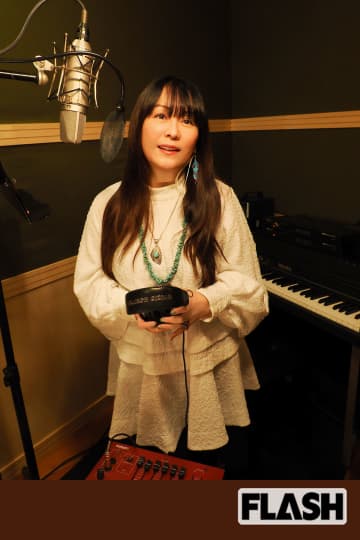 〈1993年出場、1994年出場〉久宝留理子『紅白歌合戦』出場秘話…「総額1億円ジュエリー」のド派手衣装に“大物歌手”からお褒めの言葉