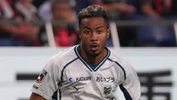 栃木シティへ！？横浜FC退団の鈴木武蔵、海外移籍消滅か！札幌時代の同僚と再会幻に