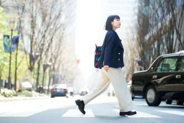 バス定期券購入済みですが、混雑回避や寄り道のため徒歩通勤したい日もあります。会社の人に見られても問題ないでしょうか。