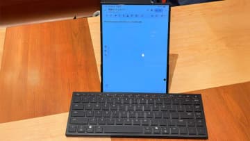 3つ折りスマホ Galaxy Z TriFold ＋ Bluetoothキーボードで快適ビジネスマシンに（スマホ沼）