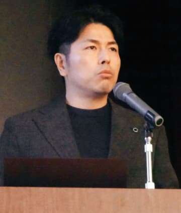 3歳の娘死亡…車にはねられ、妻も息を引き取る　夫が霊安室で対面…出産時は泣いた妻、指を握り返した娘　「3人で人生始まった」と振り返り、握った手は硬くて冷たく　さらに目立とうと誹謗中傷する人、夫の思い