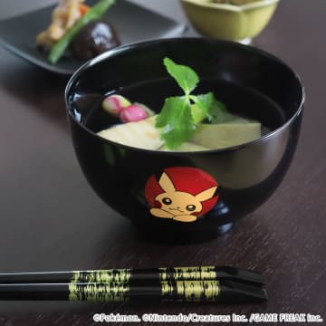 「ポケモン」干支モチーフの高級漆器が登場！老舗店の職人の蒔絵で「ウリムー」描く