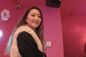 20歳年上夫と再婚、5児のママに密着　長女は「0歳からギャルの格好」…23時半就寝→2次半起床で働く今