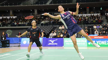 【バドミントン】混合ダブルスのベスト4決まる　ペアデビューの松山・緑川ペアは3戦連続ストレート勝ちで4強入り【全日本選手権】