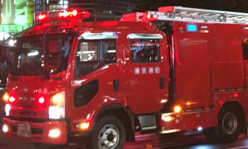 横浜・金沢区で火事　アパートの1室が全焼、男性が意識不明で搬送