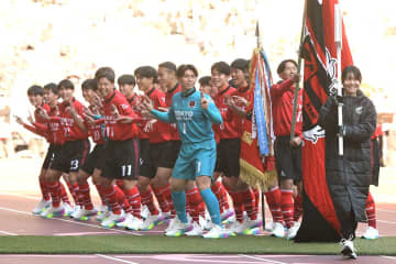 【高校サッカー】国立で開会式　帝京大可児イレブンのカニ歩きも話題　青森山田はりんご