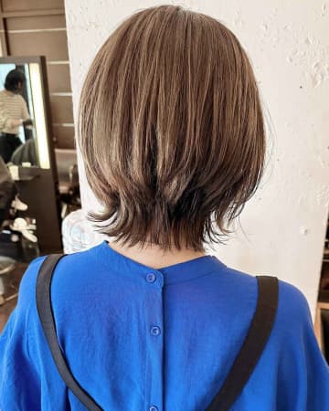 無難ヘア → こなれヘアへ！【40・50代】が挑戦しやすい♡「プチウルフ」