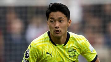 日本代表の菅原由勢はブレーメン退団？「サウサンプトンと協議は行っていない」