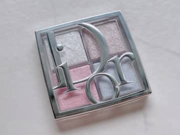 元CAが実際に使って厳選！　2025年“ベストコスメ”まとめ＜実物レポ＞