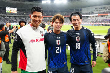 選手会が選ぶ2025年MVPは上田綺世。日本代表の歴史的1ページ、ブラジル代表から決勝ゴール。J1は鹿島の早川友基│JPFAアワード