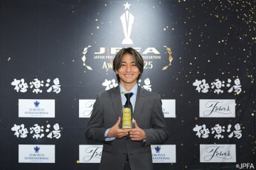 「あのレベルのGKは初めて見た」小泉佳穂、J1MVP受賞の早川友基に感嘆「彼一人で勝ち点をいくつ取ったのか」