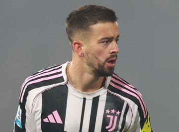 「３Dメガネをかけてプレーしているようだ」ユベントスのスパッレッティ監督がコソボ代表のドリブラーを絶賛「彼ほどのクオリティーを持つ選手は滅多にいない」