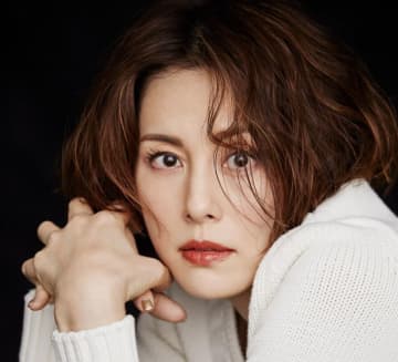 「火の無いところに煙は立たない」「超アバウトな声明だな」と厳しい声も。米倉涼子、自宅への捜査機関立ち入りを事実と認め、公式サイトで声明発表