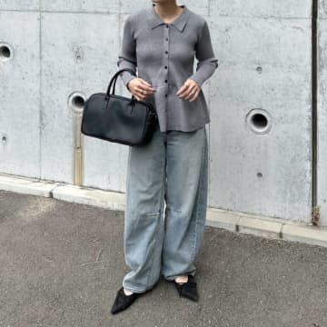 今流行りのデニムの形は「ワイド」！ 押さえておくべきレディーストレンド【2025-2026冬】