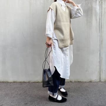 2025-2026冬の流行りは「ストラップシューズ」！ 今押さえておくべきトレンドファッション【レディース】