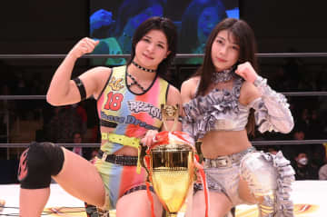 【マリーゴールド】山岡聖怜＆心希、波乱のタッグT制覇！ ツインスター王者撃破で「今年デビューした私たちが優勝したぞ！」