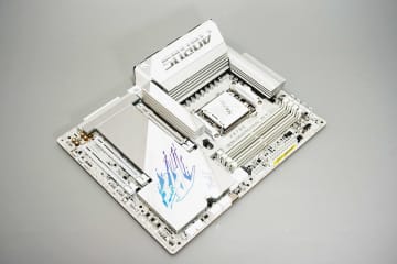 【プロダクトレビュー・ショーケース】白好きのための至高の1枚、真っ白なX870Eマザー「GIGABYTE X870E AORUS PRO X3D ICE」Ryzen 9000X3Dシリーズの性能を引き出す「X3D Turbo Mode 2.0」も搭載、text by 久保勇