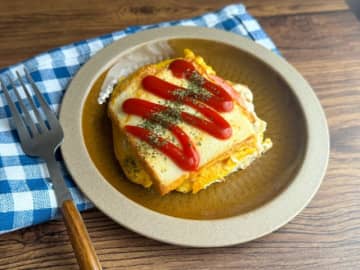 安くて手軽！フライパン1つでつくれる新感覚「厚揚げハムチーズサンド」