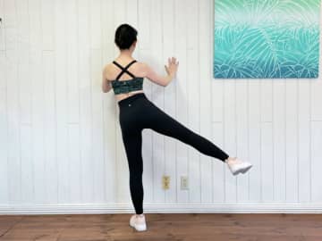 たった1分で全身痩せに貢献！股関節を10回ゆらすだけ「美ヒップ＆美脚ダイエット」