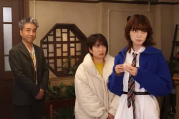 杏(平手友梨奈)は弁護士資格がない!?その事実を知った蔵前(ムロツヨシ)は…『うちの弁護士は手がかかる』第10話予告