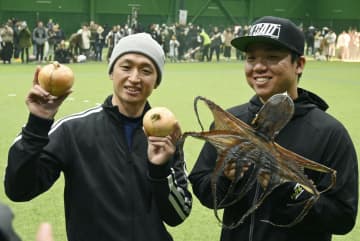 阪神の31歳近本「走れる体を」　村上と故郷の淡路島で自主トレ