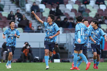 高校サッカー中継で「声出た」　開幕戦で声に気づいた視聴者驚き「解説してるの新鮮だ」