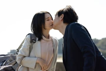 同窓会で再会し、セフレとなった二人の恋が迎える結末は？『セフレの品格 ドラマ版 SEASON2』