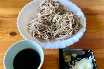 乾麺そばは“コレ”入れて水から茹でて　まるで生そば食感になる「究極の茹で方」がすごい