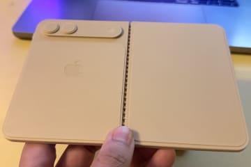 どんな感触？ 折りたたみiPhoneの模型が3Dプリントで作れます