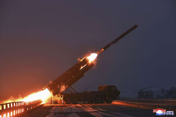 北朝鮮、巡航ミサイル訓練　「長距離型」反撃態勢を確認