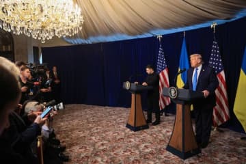 米・ウクライナ首脳会談、交渉は前進も合意破綻の可能性も　これまでに分かっていること