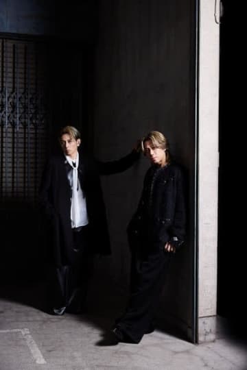 CHEMISTRY、25周年を記念したカヴァー・ベスト・アルバムで安室奈美恵・globeの名曲をカヴァー