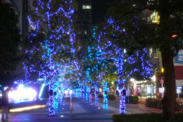 アキバ各所でイルミネーションが本格スタート、野郎ラーメン跡地一帯はホテルに、「ファイナルファンタジーXIV」のグッズショップオープンなど～ 最近の秋葉原 ～