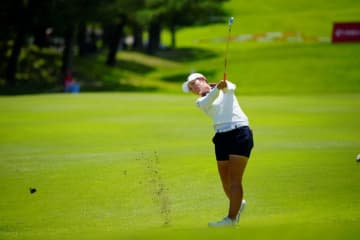 170ヤードを7番アイアンで！ 飛ばし屋・渡邉彩香はマネジメント重視の“絶対に左に曲げない球”を打っていた