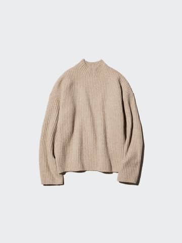 こういうの何枚あってもいい！ユニクロのセーターがシンプルなのにおしゃれなんです♡