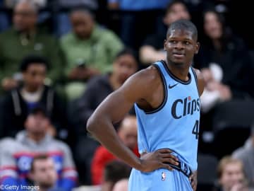 213センチのビッグマン、モー・バンバがイースト4位のラプターズと契約合意